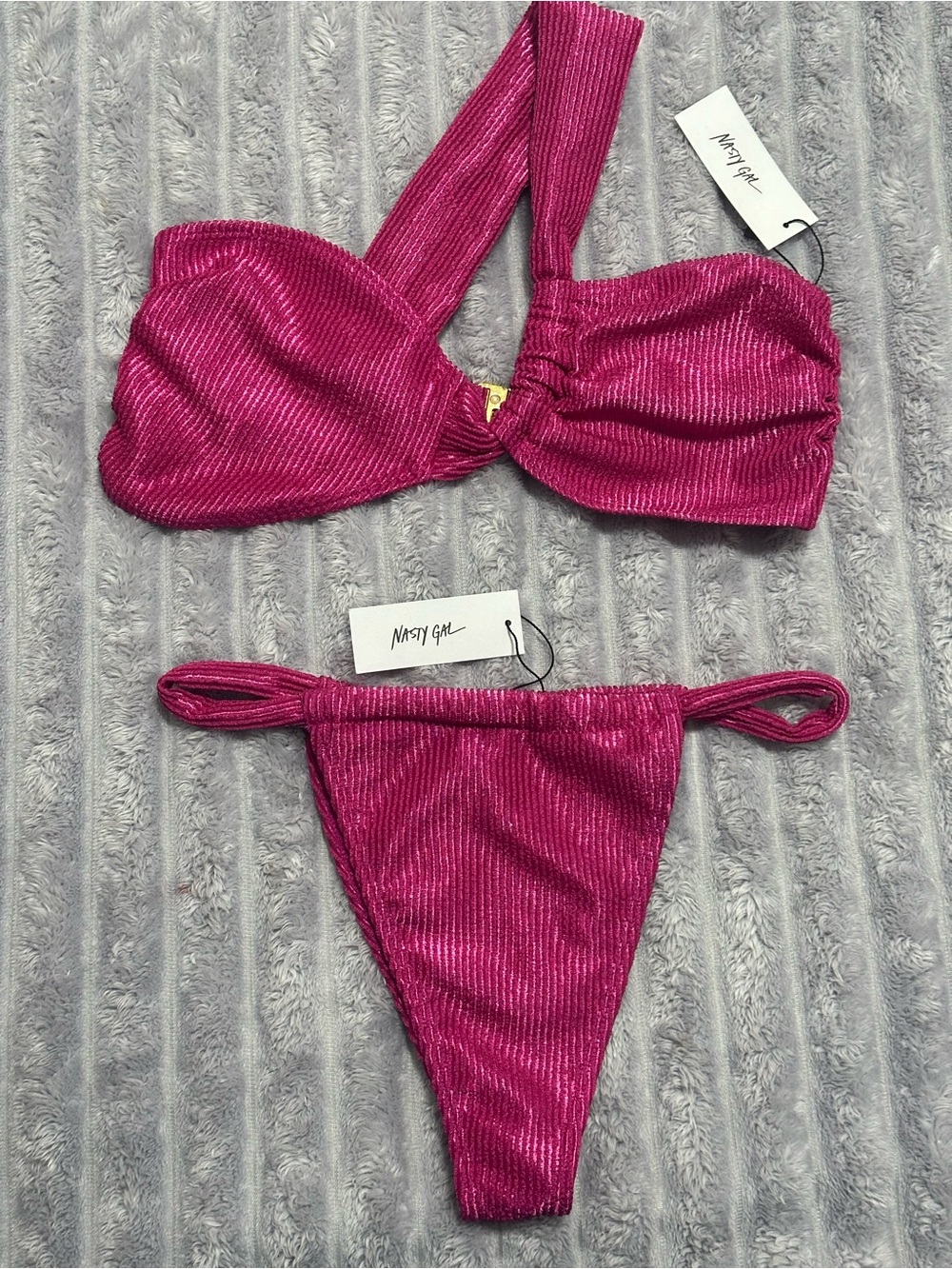 Nasty Gal Fuchsia One-Shoulder Twist Bikini Set - Picture 2 of 5